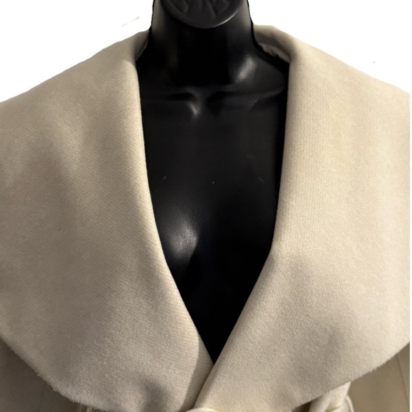 Ann Taylor Cream Women's Winter Jacket - Picture 2 of 12